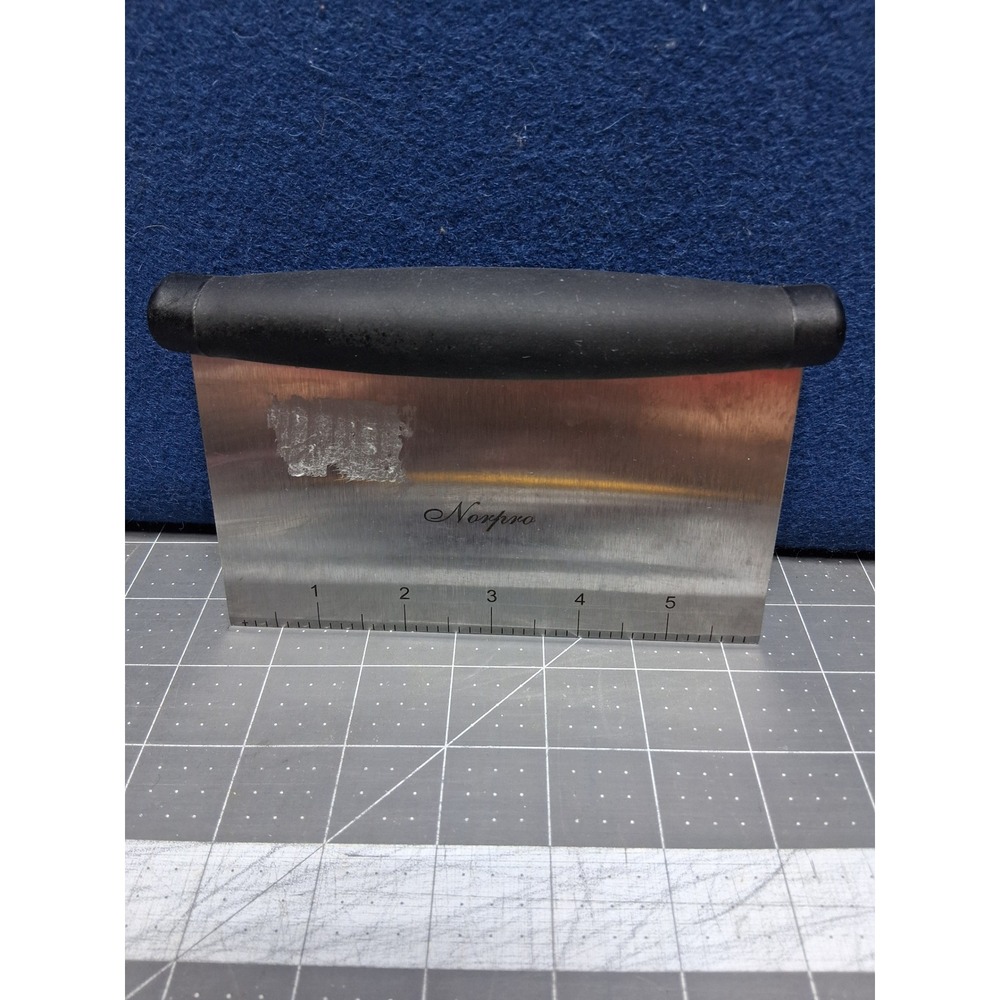 Norpro Bench Scraper‎ Silver Stainless Steel 6 Inch Blade Black Handle
